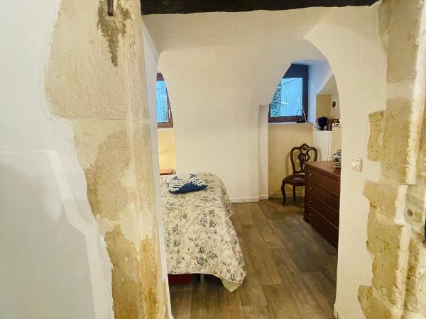 loue chambre Minimaliste loft vielle ville petit dejeuner gratuit : photo 2 de la chambre chambre double