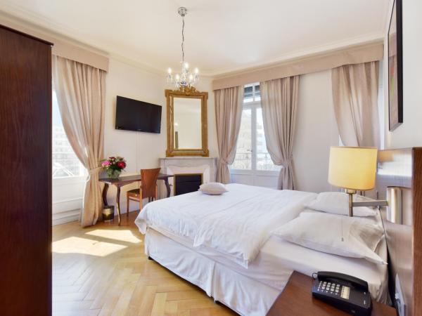 J5 Hotels Helvetie & La Brasserie : photo 7 de la chambre chambre double ou lits jumeaux