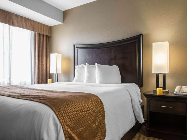 MainStay Suites Winnipeg : photo 2 de la chambre suite lit queen-size