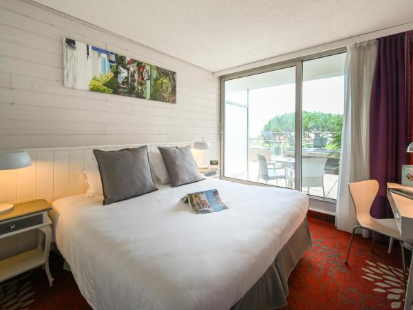 Hôtel Point France : photo 1 de la chambre chambre double terrasse - vue mer