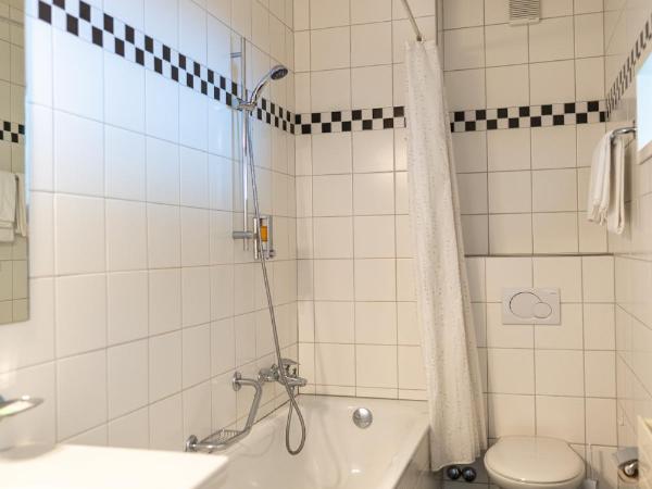 Hotel La Perla : photo 8 de la chambre comfort family room-villa giuliano