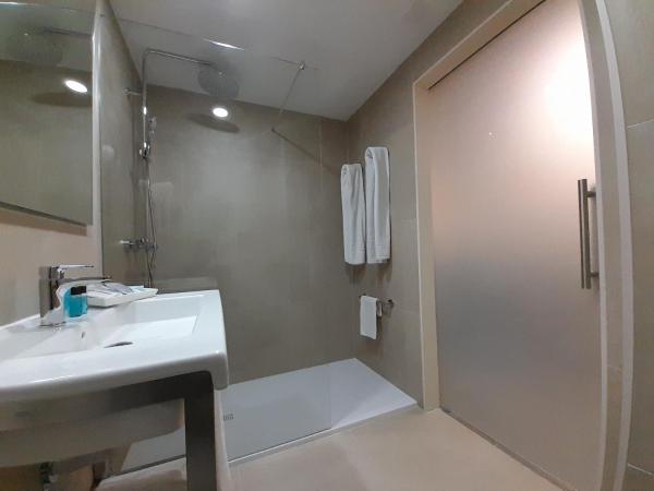 Eco Alcalá Suites : photo 10 de la chambre grande suite