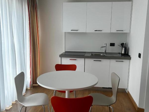 BB Hotels Aparthotel Isola : photo 8 de la chambre studio