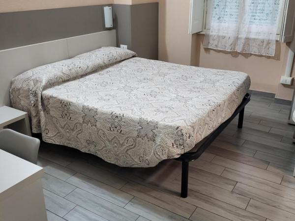 Hotel Barone : photo 8 de la chambre chambre double avec salle de bains privative