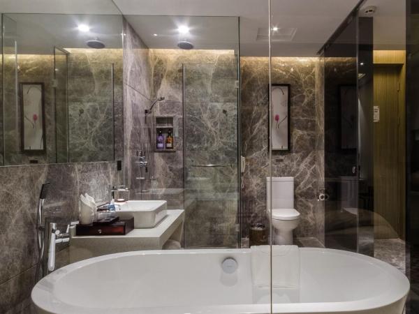 Paco Hotel Shuiyin Road Guangzhou-Free Shuttle Bus For Canton Fair : photo 1 de la chambre chambre lit king-size de luxe