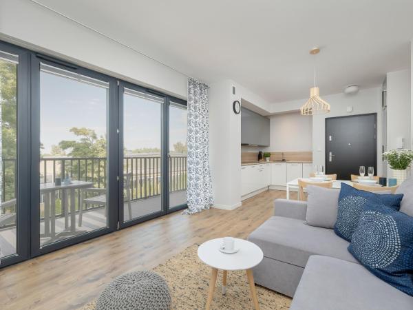 Podczele Seashore SPA & Jacuzzi Apartments with Parking by Noclegi Renters : photo 9 de la chambre appartement 1 chambre avec balcon