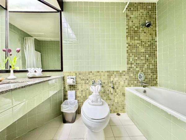 Phuket Merlin Hotel : photo 3 de la chambre chambre double ou lits jumeaux supérieure