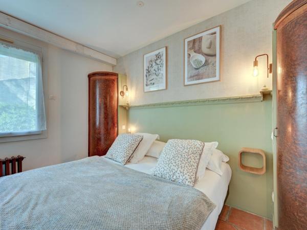 The Originals Boutique, Clair Hôtel, Martigues : photo 3 de la chambre superior tradition double room 13.5m