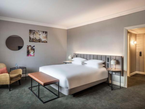 Hilton Brussels Grand Place : photo 1 de la chambre chambre lit king-size - accessible aux personnes à mobilité réduite