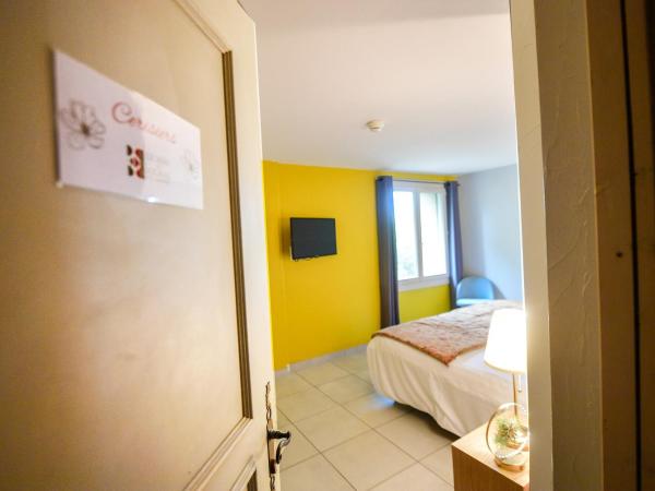 Le Mas Des Aigras - Hôtel de Charme en Provence : photo 2 de la chambre chambre double supérieure