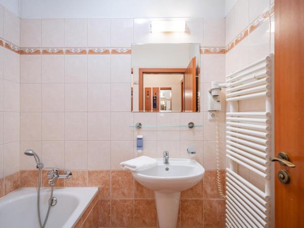 City Central De Luxe : photo 6 de la chambre chambre double ou lits jumeaux (1 adulte)