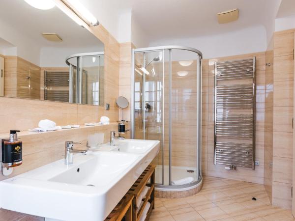 Hotel Latrán : photo 3 de la chambre chambre quadruple confort