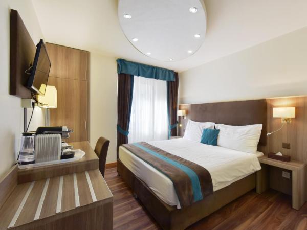 Hotel Rousseau : photo 3 de la chambre chambre double classique