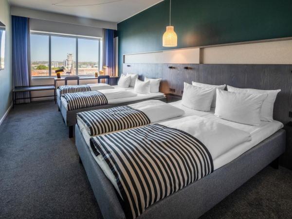 Comwell Aarhus Dolce by Wyndham : photo 1 de la chambre chambre quadruple standard