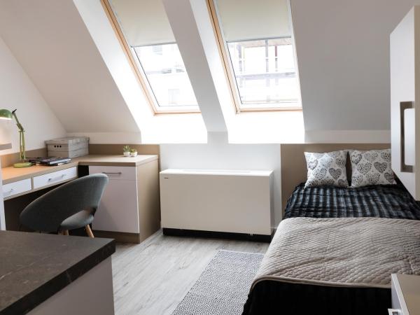 Széchenyi Center : photo 7 de la chambre chambre simple avec salle de bains privative