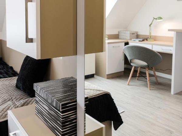 Széchenyi Center : photo 10 de la chambre chambre simple avec salle de bains privative