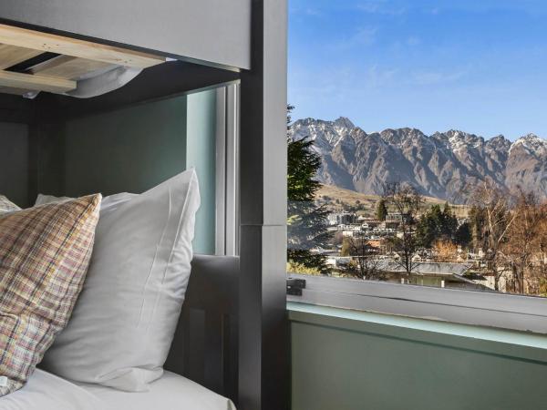 Hampshire Holiday Parks - Queenstown Lakeview : photo 2 de la chambre Āhuru- 1 bedroom family room