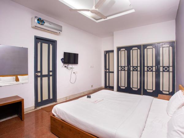 Stayz Inn Mylapore near light house : photo 3 de la chambre chambre double deluxe