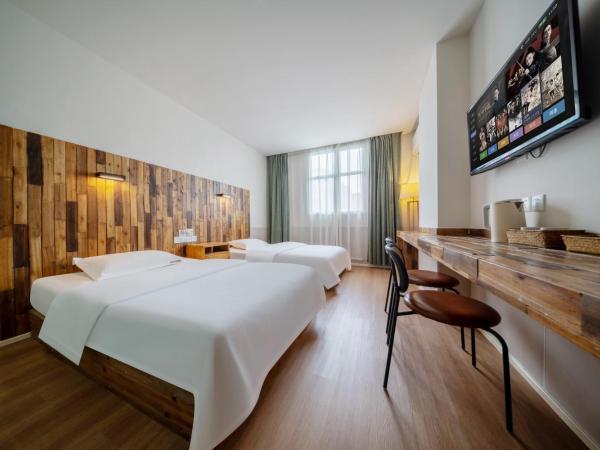 Sonderia Hostel & Bar - Lazybones Hostel : photo 2 de la chambre chambre lits jumeaux standard avec salle de bains privative