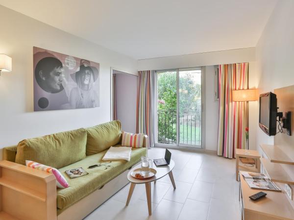 Pierre et Vacances Résidence Amandine : photo 3 de la chambre one-bedroom apartment with sleeping alcove (6 people) - sunday