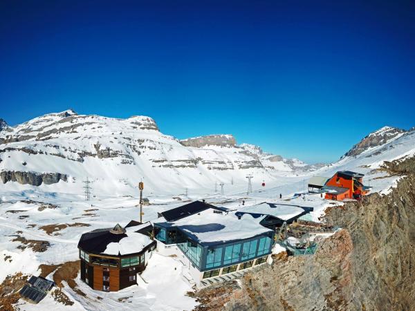 Hotel Walliserhof-Leukerbad-Therme : photo 9 de la chambre chambre simple avec balcon - accès au spa et au téléphérique