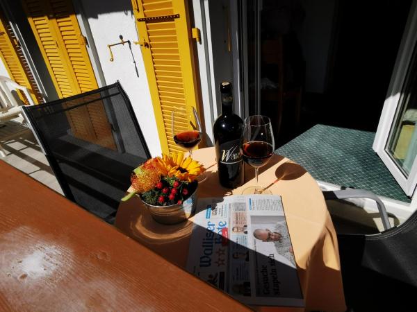 Hotel Walliserhof-Leukerbad-Therme : photo 4 de la chambre chambre simple avec balcon - accès au spa et au téléphérique