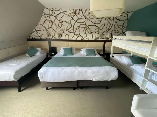 Quality Hotel La Marebaudière Vannes Centre : photo 1 de la chambre chambre quintuple