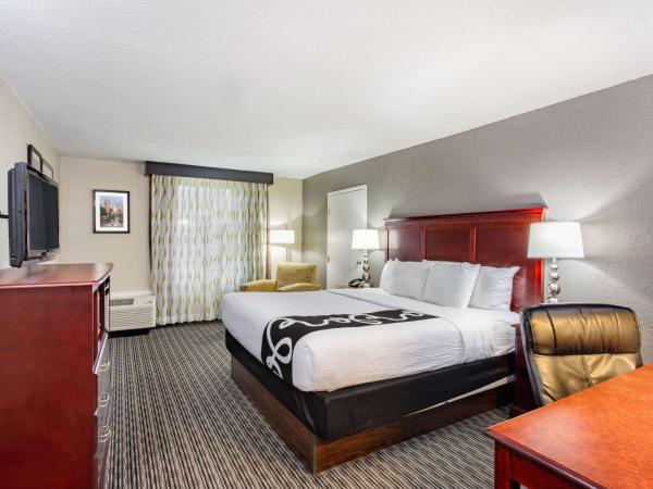 La Quinta by Wyndham Indianapolis South : photo 1 de la chambre chambre lit king-size - accessible aux personnes à mobilité réduite - non-fumeurs