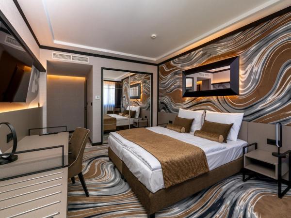 Hotel Debrecen : photo 2 de la chambre suite présidentielle