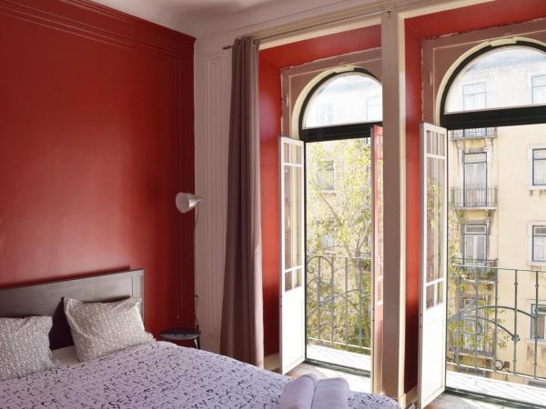 Nations Rooms : photo 4 de la chambre chambre double deluxe avec balcon