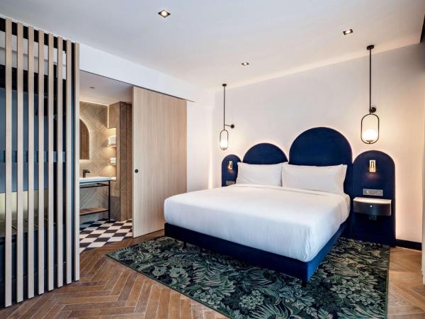 Doubletree By Hilton Nice Centre Iconic : photo 3 de la chambre suite 1 chambre lit king-size