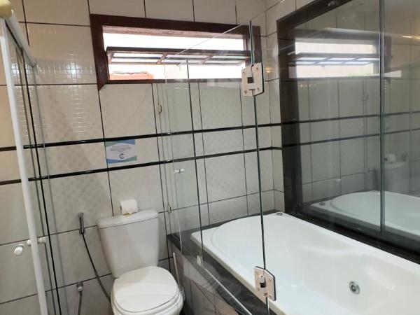 Pousada Do Maraja : photo 4 de la chambre chambre quadruple avec salle de bains privative