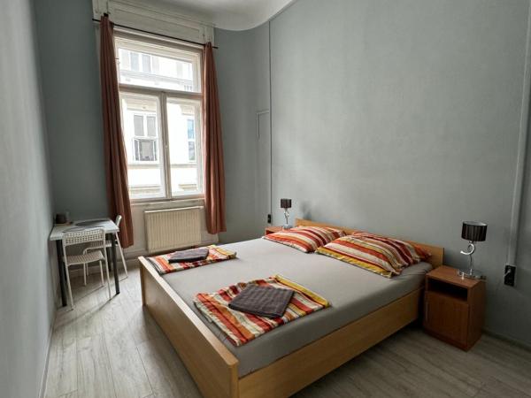 Boomerang Hostel : photo 6 de la chambre chambre double ou lits jumeaux avec salle de bains commune