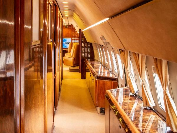 Boeing 727 Airliner Private Jet : photo 6 de la chambre villa