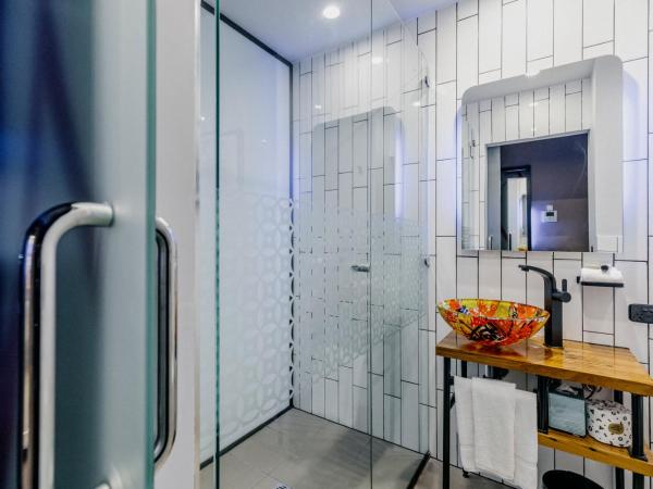 The Constance Fortitude Valley : photo 1 de la chambre hotel queen with free wifi