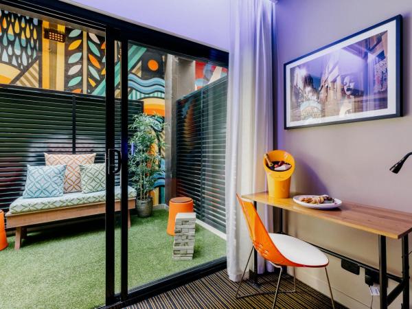 The Constance Fortitude Valley : photo 3 de la chambre hotel king with courtyard with free wifi