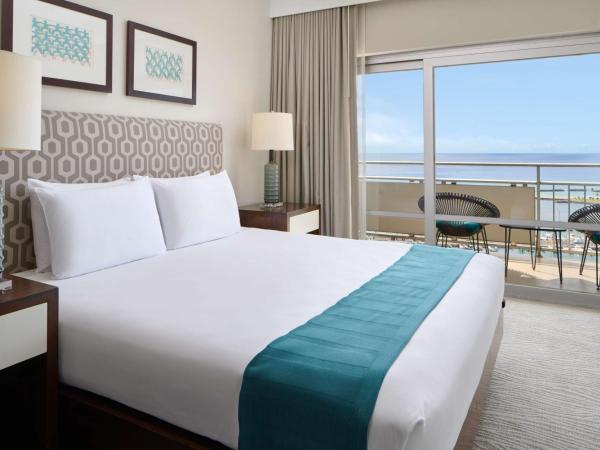 Ilikai Hotel & Luxury Suites : photo 1 de la chambre hébergement de luxe 2 chambres avec cuisine - vue sur océan