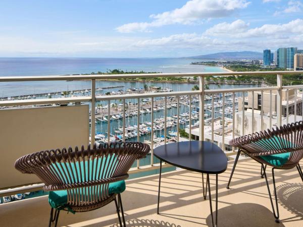 Ilikai Hotel & Luxury Suites : photo 6 de la chambre hébergement de luxe 2 chambres avec cuisine - vue sur océan