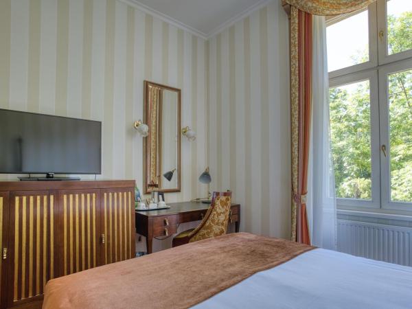 Ensana Grand Margaret Island : photo 6 de la chambre chambre double deluxe avec accès au centre de bien-Être et à la salle de sport