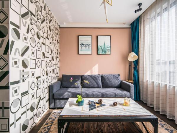 Suzhou Tree B&B - Suzhou Shushan Eco Village : photo 1 de la chambre suite lit queen-size avec baignoire spa