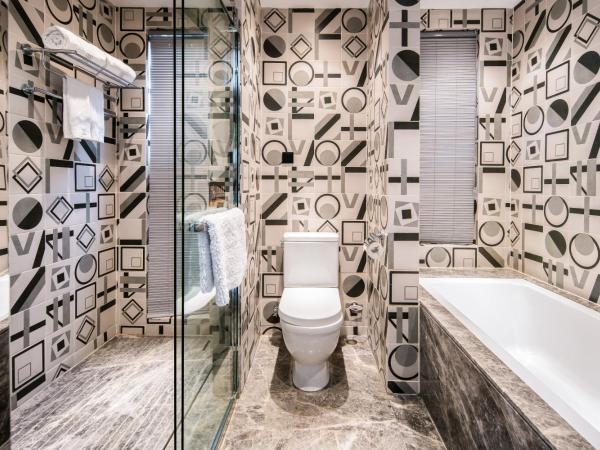 Suzhou Tree B&B - Suzhou Shushan Eco Village : photo 6 de la chambre suite lit queen-size avec baignoire spa