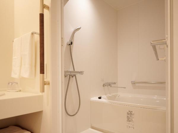 Shin-Osaka Station Hotel : photo 6 de la chambre chambre lit king-size deluxe