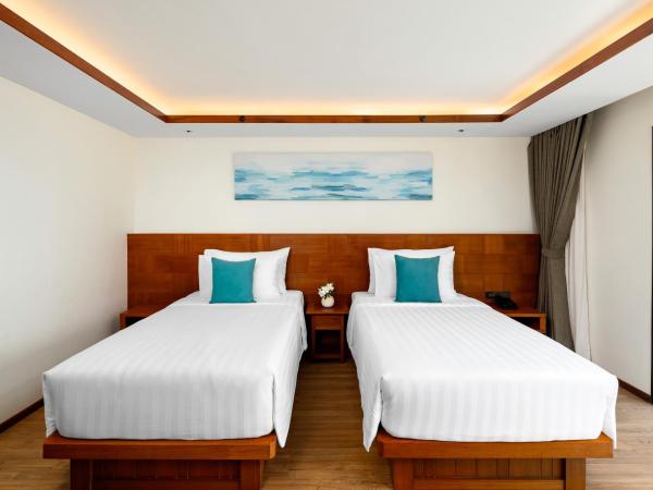 SAii Phi Phi Island Village : photo 4 de la chambre bungalow 2 lits jumeaux deluxe - vue sur mer