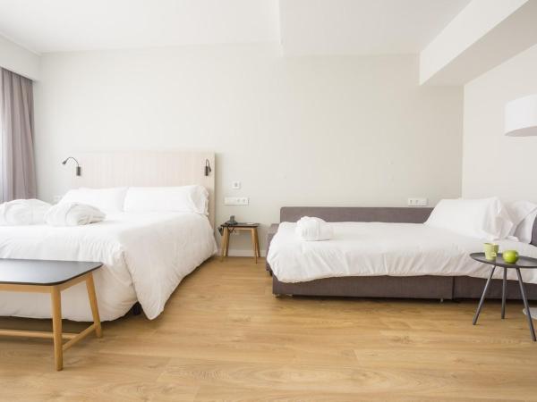 ARTIEM Madrid : photo 3 de la chambre chambre triple de luxe (2 adultes + 1 enfant)