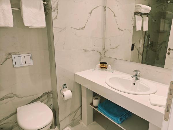 Ibiscus Hotel : photo 6 de la chambre chambre triple - vue sur jardin