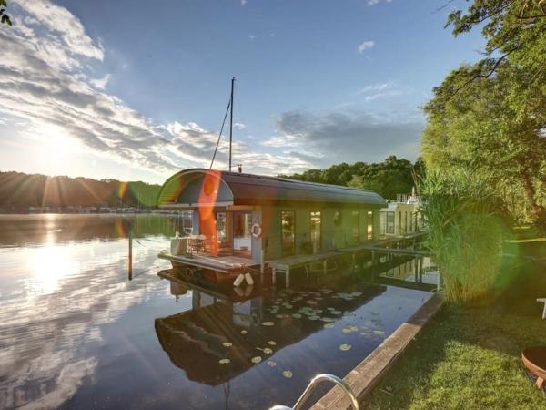 Comfortables Hausboot : photo 4 de la chambre mobile home