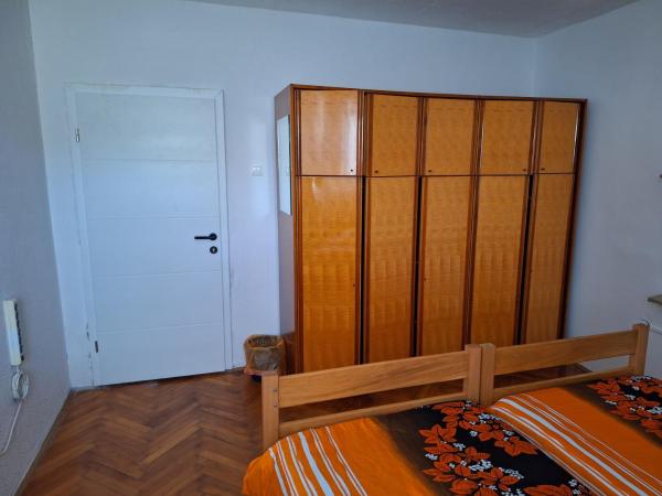 Hostel Melada Dom : photo 1 de la chambre chambre deluxe double ou lits jumeaux