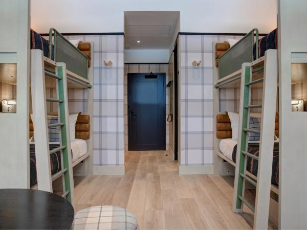 Moxy Banff : photo 9 de la chambre suite 1 chambre lit king-size