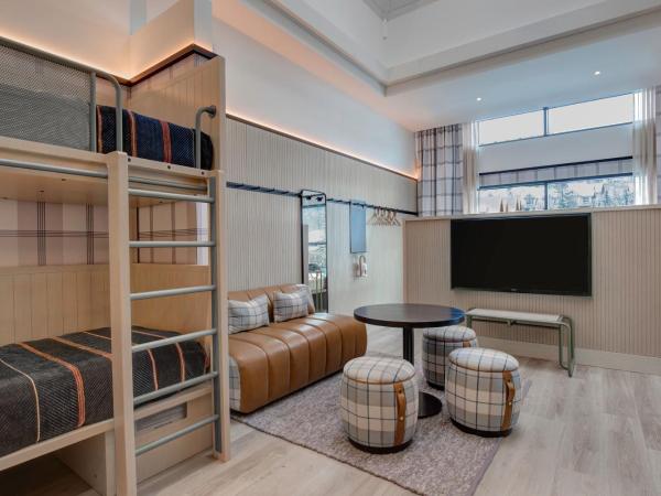 Moxy Banff : photo 10 de la chambre suite 1 chambre lit king-size