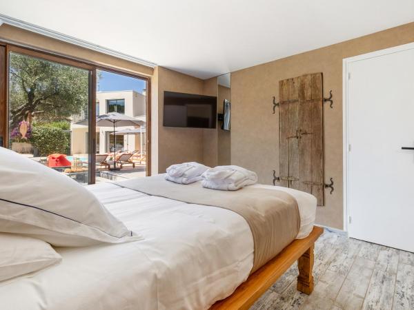 La Villa Monarque, une maison d'hôtes d'exception où règnent luxe, calme et intimité, adults only pour no-conformistes : photo 4 de la chambre chambre double deluxe